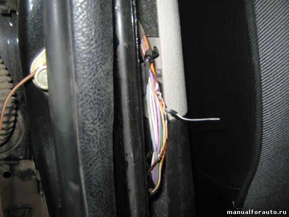 Задняя правая дверь Peugeot 206